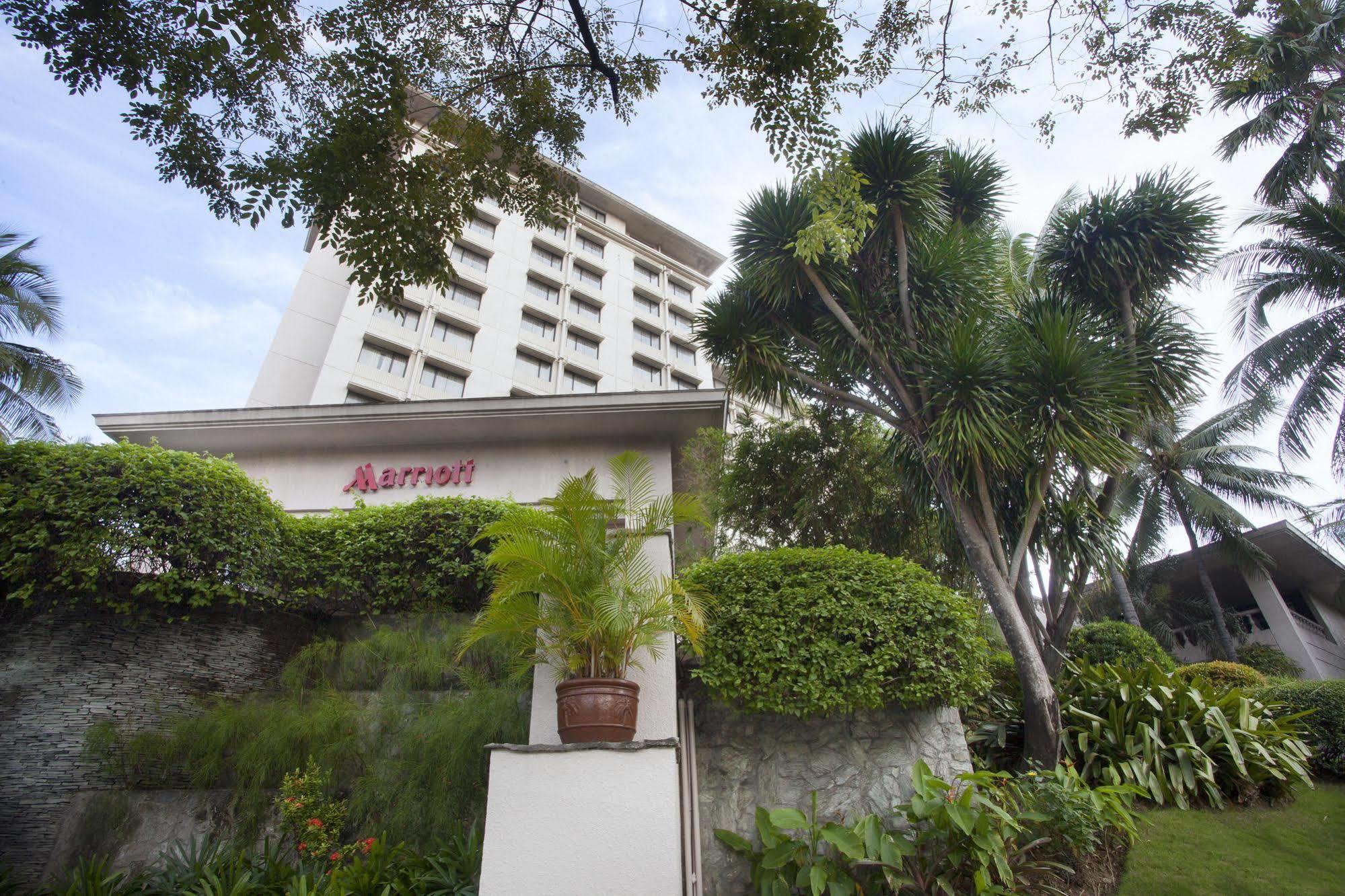 Seda Ayala Center Cebu Hotel Esterno foto